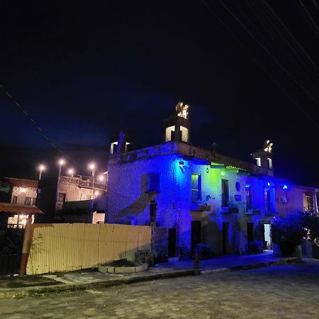 Amapala Hostal Casa De Las Gargolas מראה חיצוני תמונה