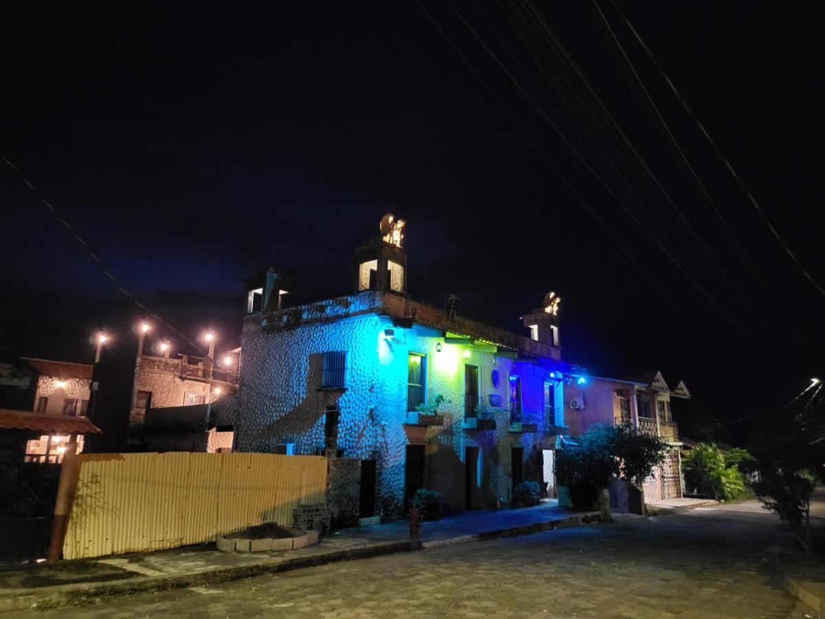 Amapala Hostal Casa De Las Gargolas מראה חיצוני תמונה