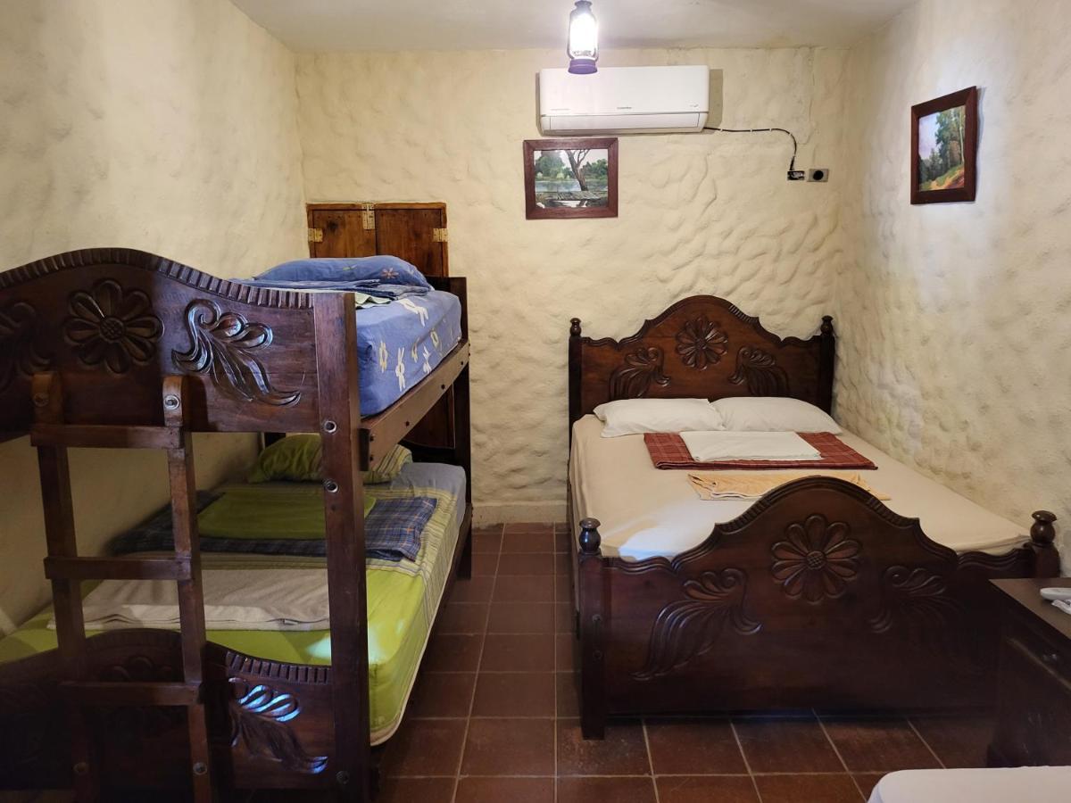 Amapala Hostal Casa De Las Gargolas מראה חיצוני תמונה